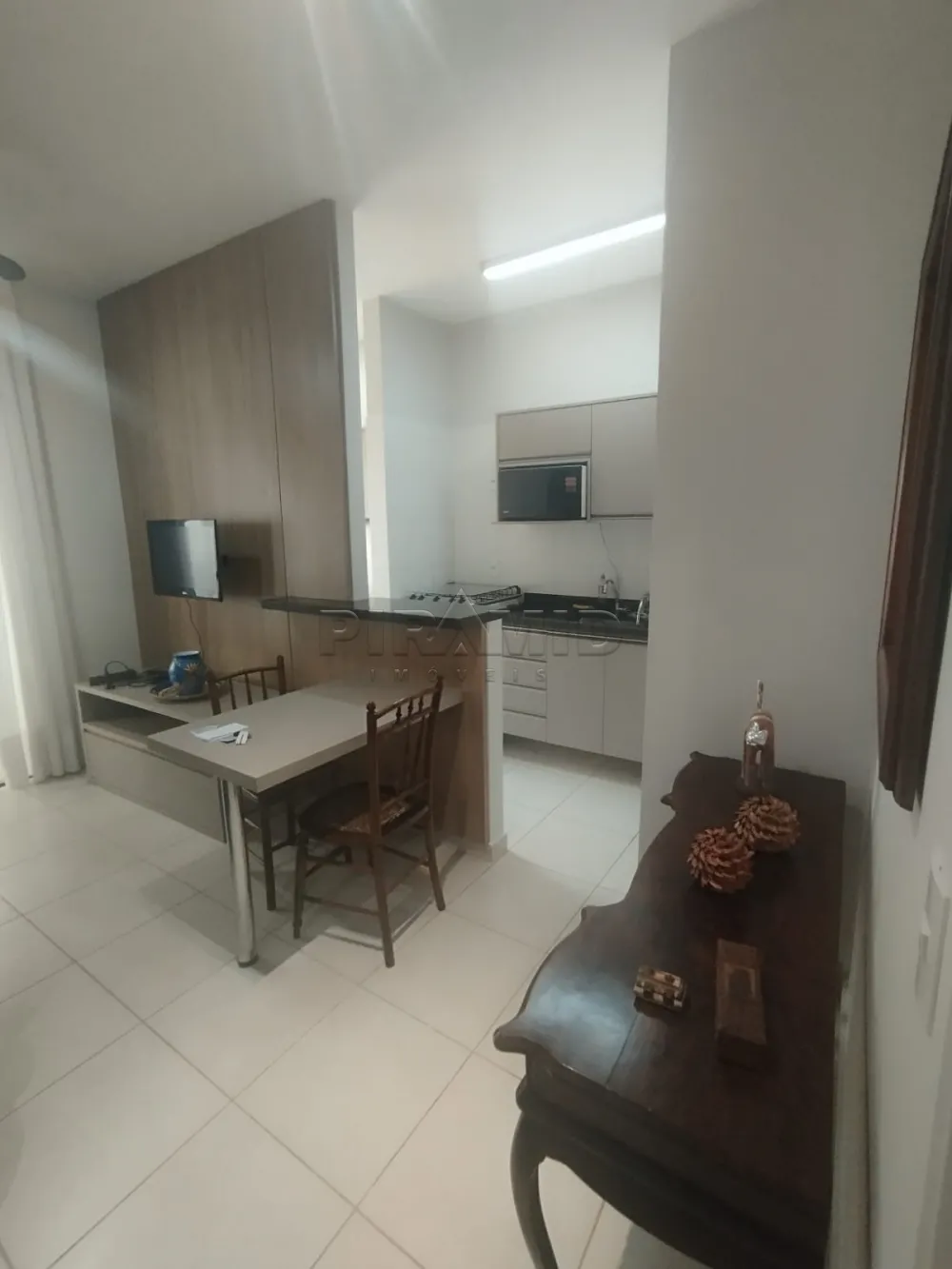 Alugar Apartamento / Padr&atilde;o em Ribeir&atilde;o Preto R$ 2.100,00 - Foto 2