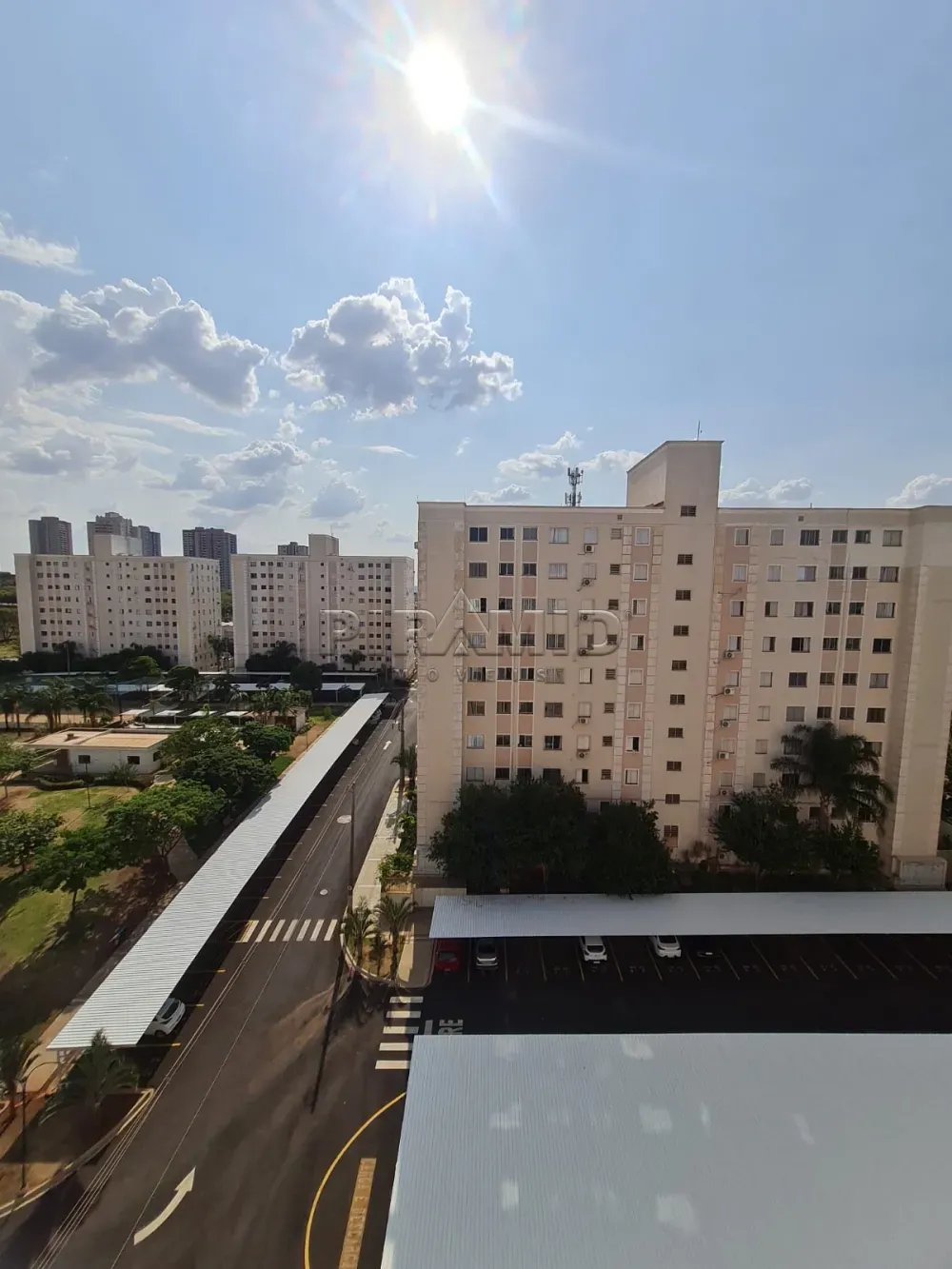 Alugar Apartamento / Padr&atilde;o em Ribeir&atilde;o Preto R$ 1.500,00 - Foto 3
