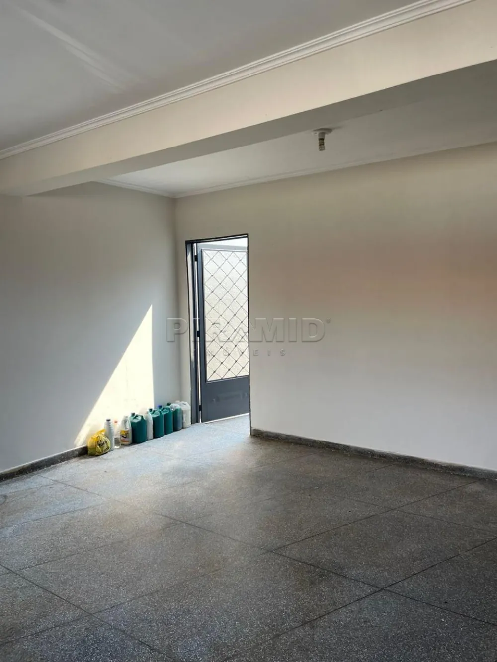 Comprar Casa / Padr&atilde;o em Ribeir&atilde;o Preto R$ 301.000,00 - Foto 3