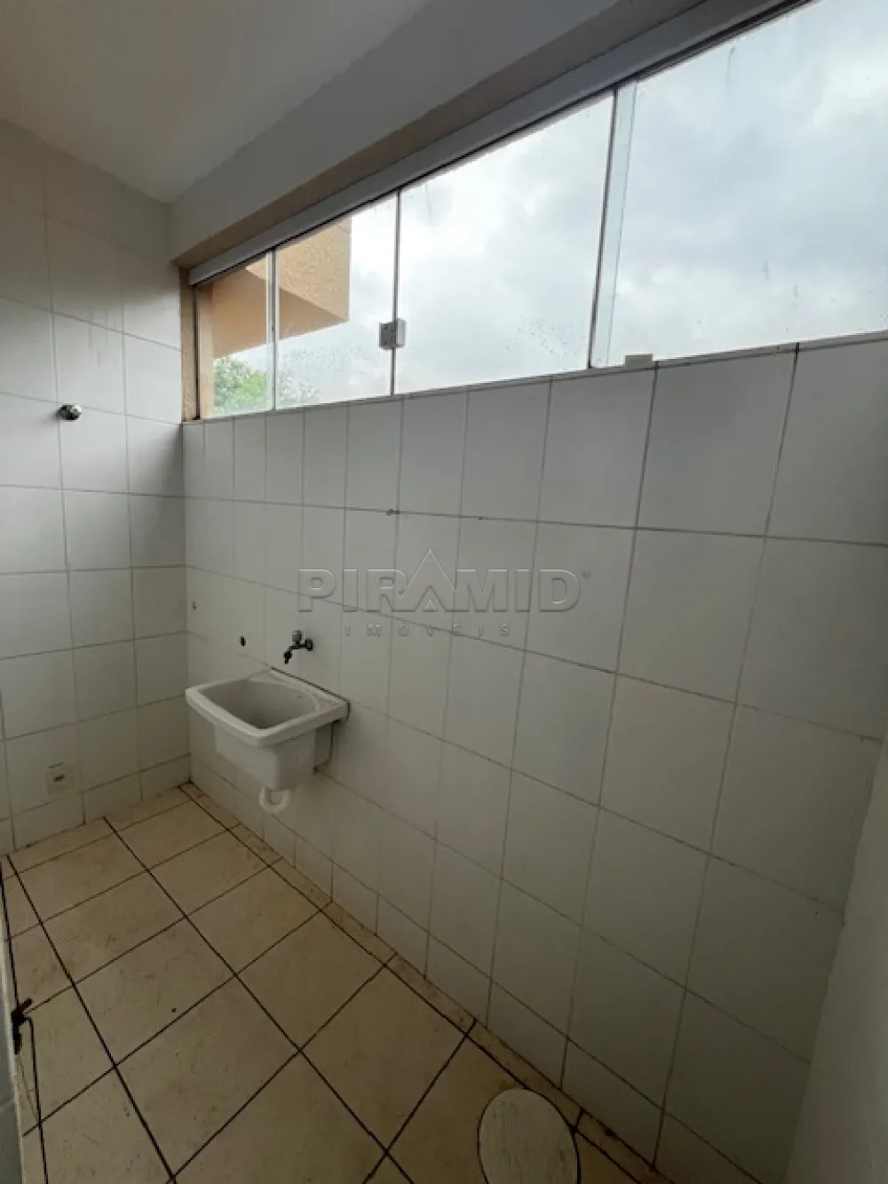 Alugar Apartamento / Padr&atilde;o em Ribeir&atilde;o Preto R$ 1.000,00 - Foto 8