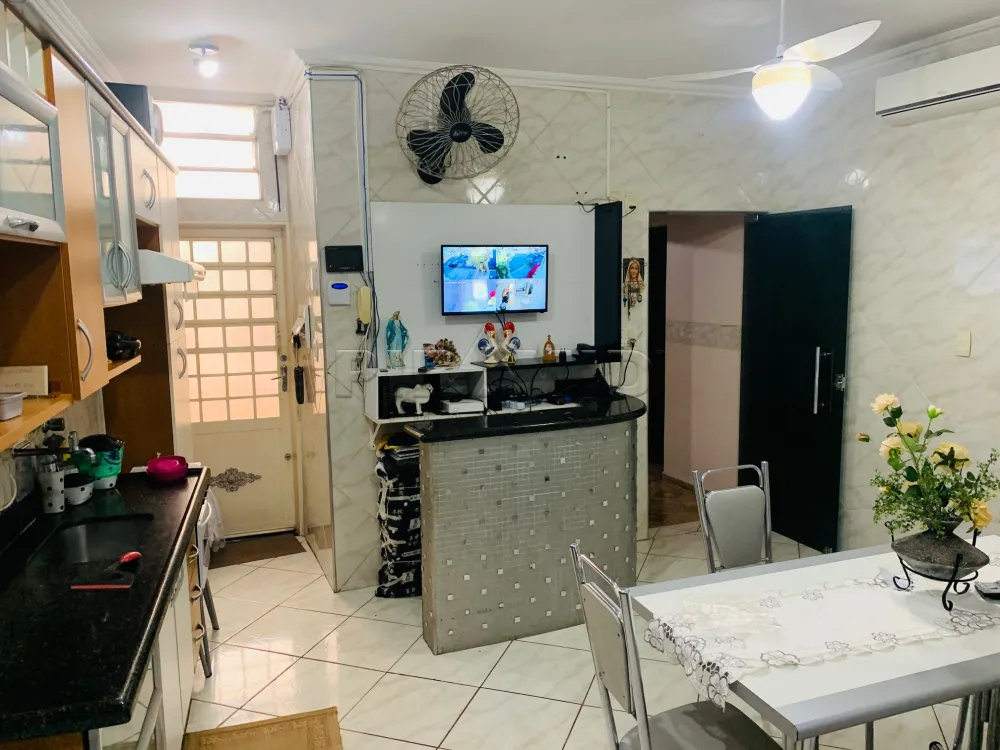 Alugar Casa / Padr&atilde;o em Ribeir&atilde;o Preto R$ 1.200,00 - Foto 5