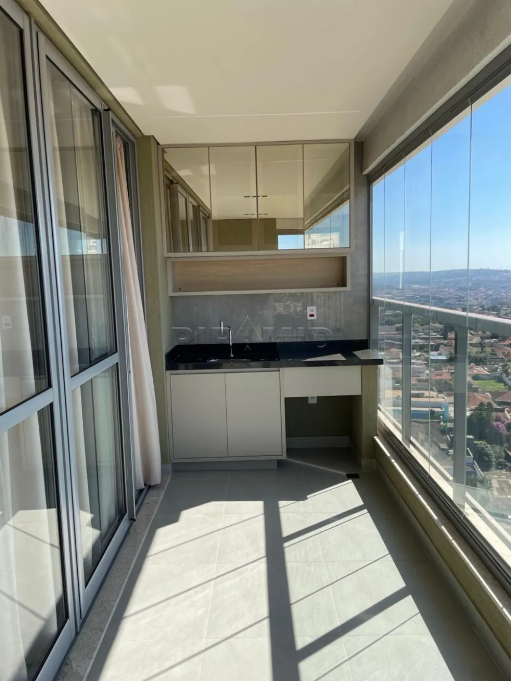 Alugar Apartamento / Padr&atilde;o em Ribeir&atilde;o Preto R$ 4.000,00 - Foto 5