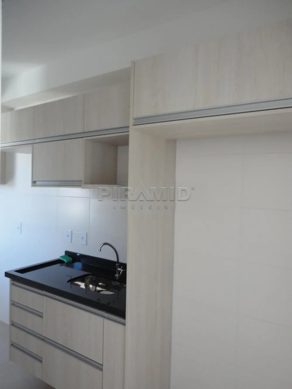 Alugar Apartamento / Padr&atilde;o em Ribeir&atilde;o Preto R$ 2.000,00 - Foto 7