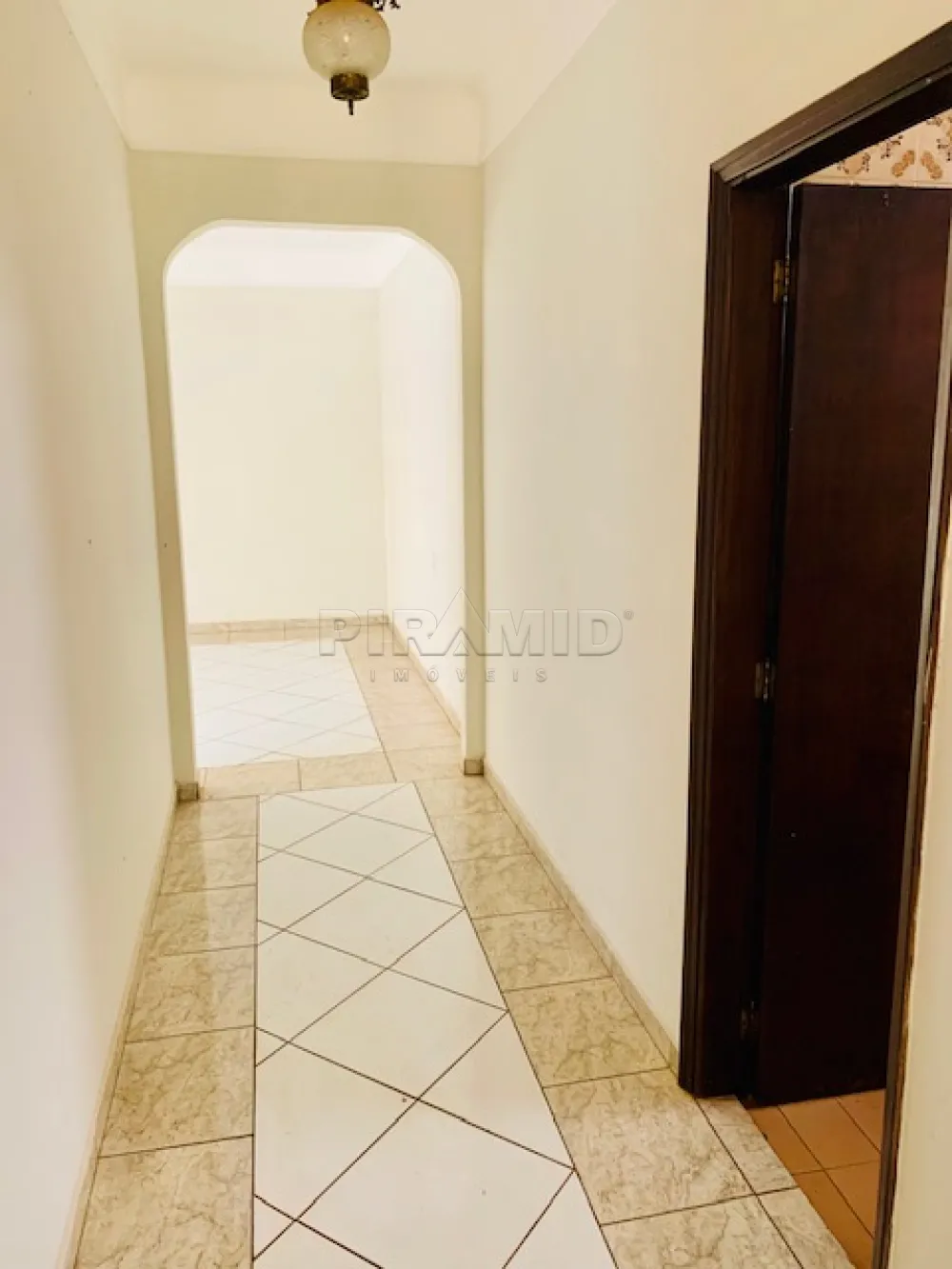Comprar Casa / Padr&atilde;o em Ribeir&atilde;o Preto R$ 720.000,00 - Foto 4