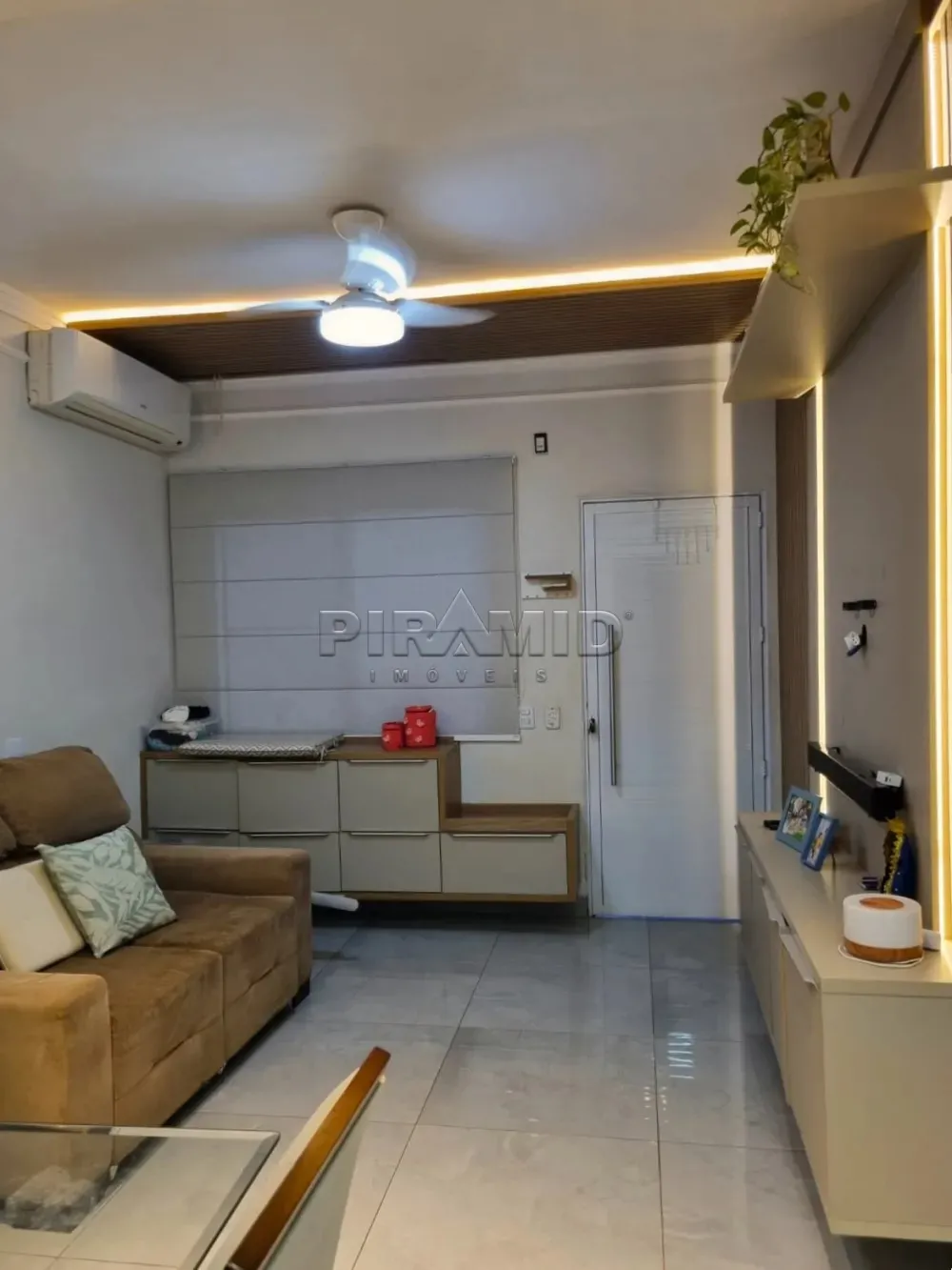 Alugar Casa / Condom&iacute;nio em Ribeir&atilde;o Preto R$ 2.350,00 - Foto 1