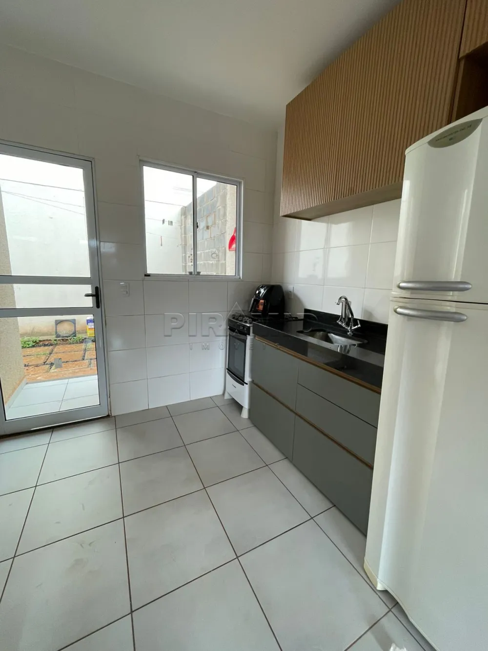 Alugar Casa / Padr&atilde;o em Ribeir&atilde;o Preto R$ 1.300,00 - Foto 10