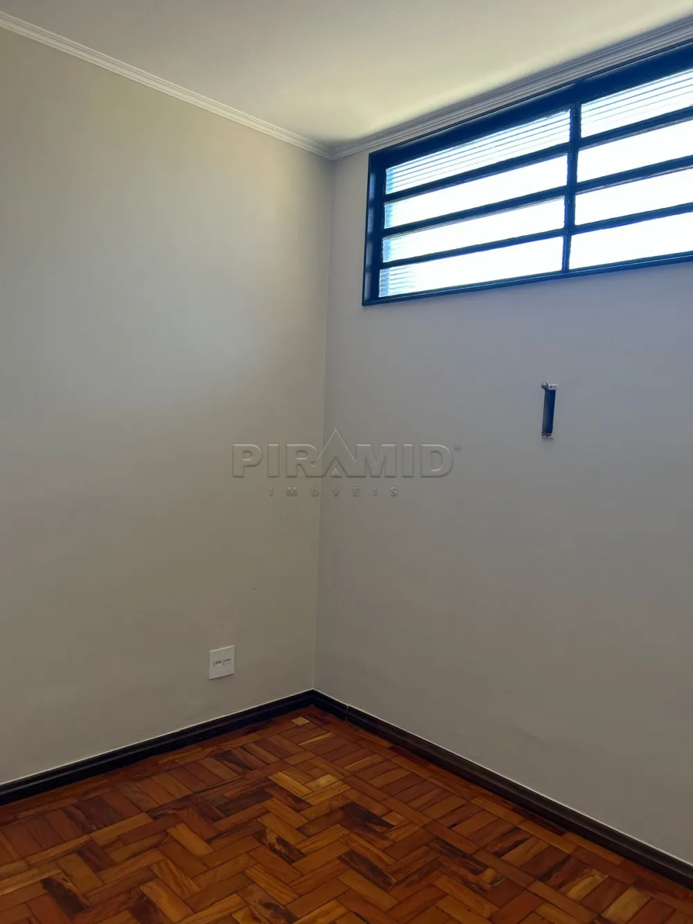 Alugar Casa / Padr&atilde;o em Ribeir&atilde;o Preto R$ 6.000,00 - Foto 3