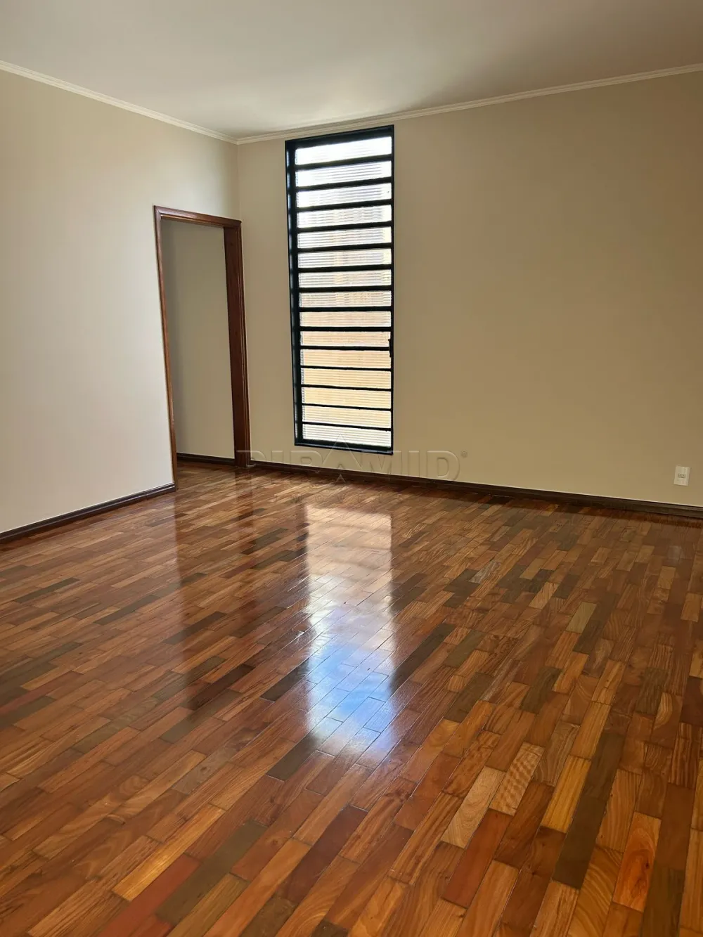 Alugar Casa / Padr&atilde;o em Ribeir&atilde;o Preto R$ 6.000,00 - Foto 4