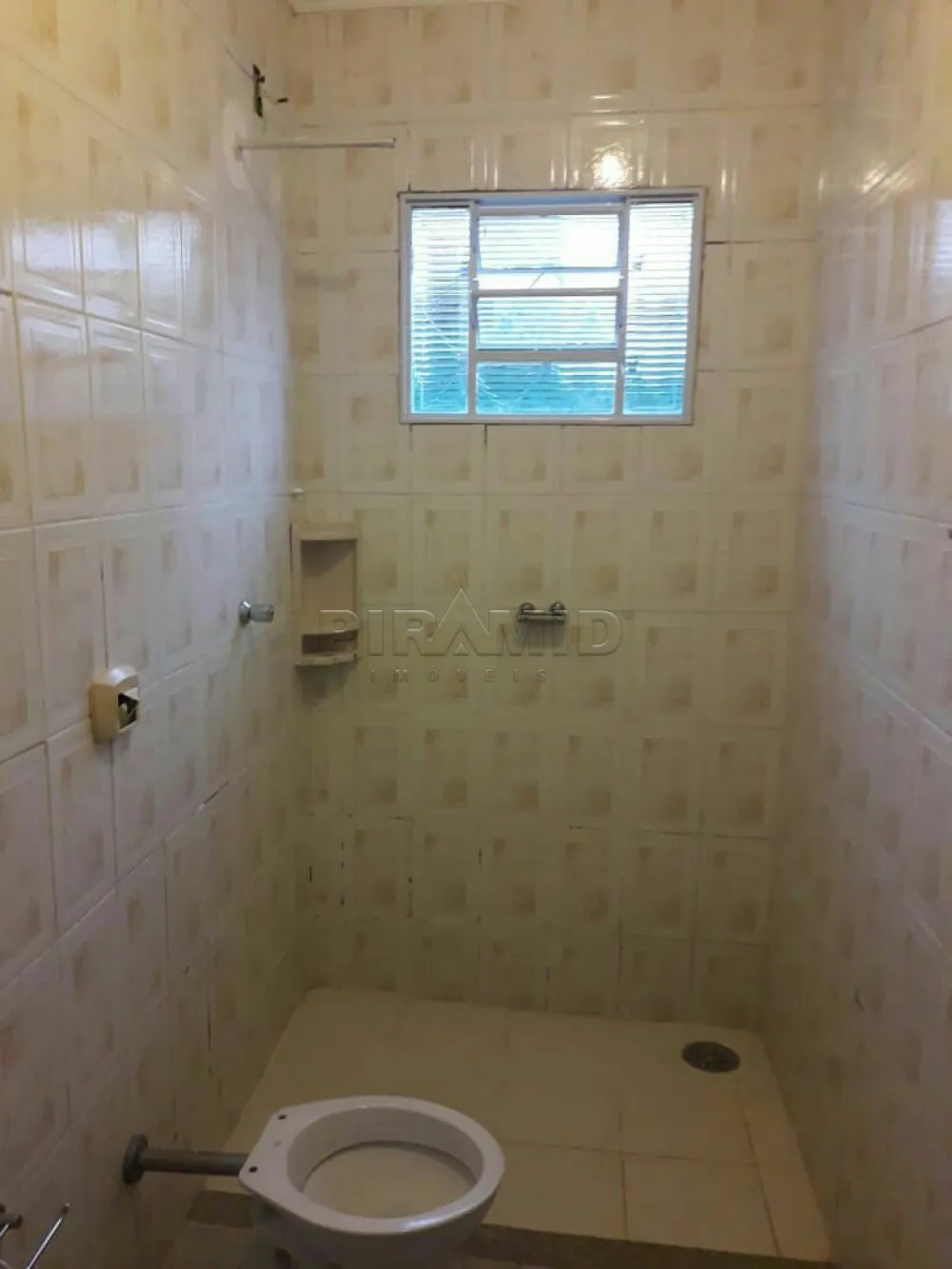 Alugar Casa / Padr&atilde;o em Ribeir&atilde;o Preto R$ 1.100,00 - Foto 8