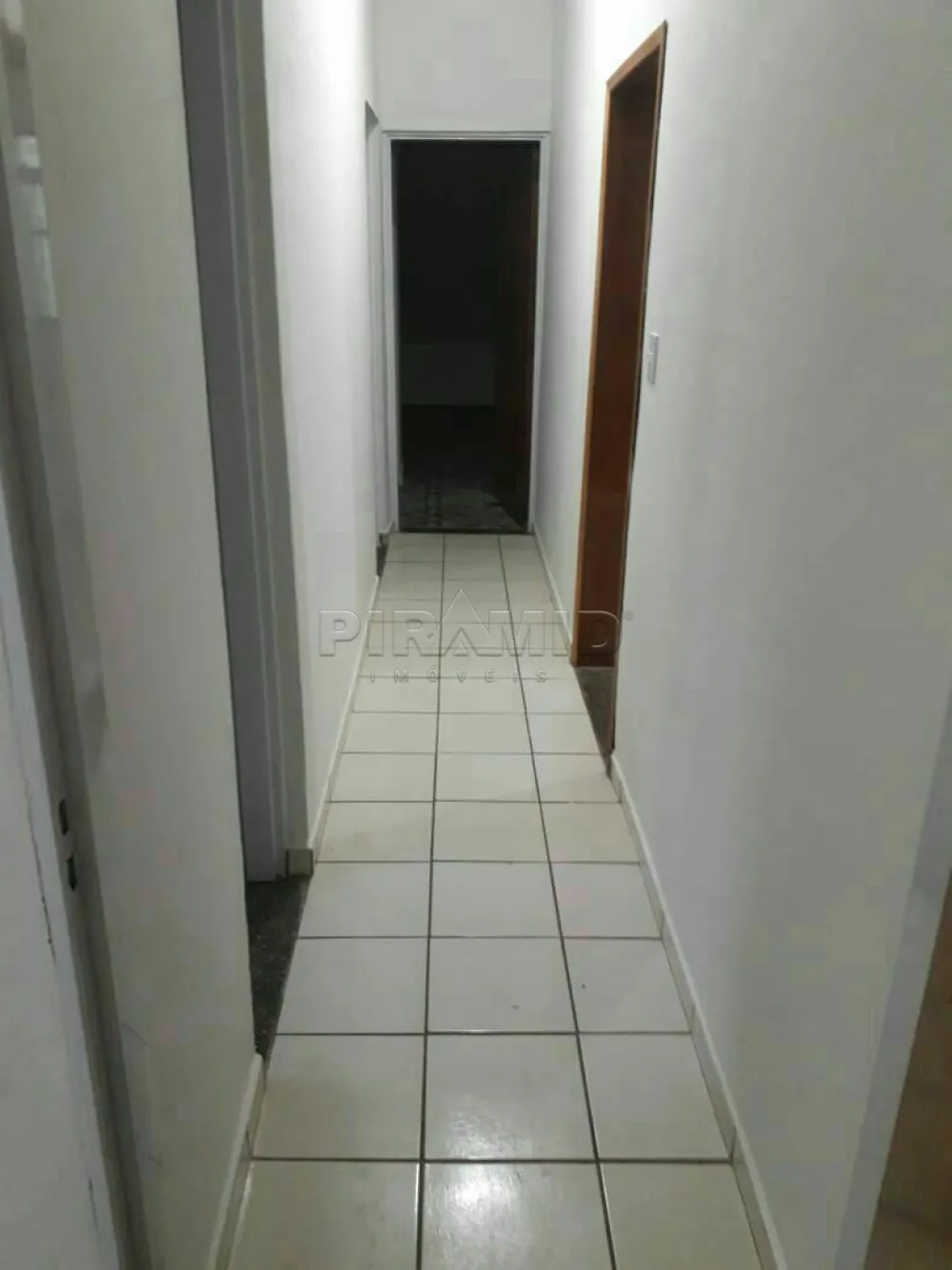 Alugar Casa / Padr&atilde;o em Ribeir&atilde;o Preto R$ 1.100,00 - Foto 5