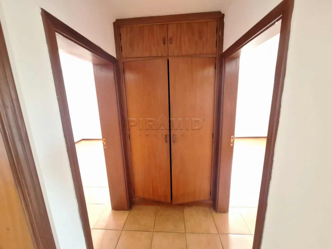 Alugar Apartamento / Padr&atilde;o em Ribeir&atilde;o Preto R$ 1.200,00 - Foto 7