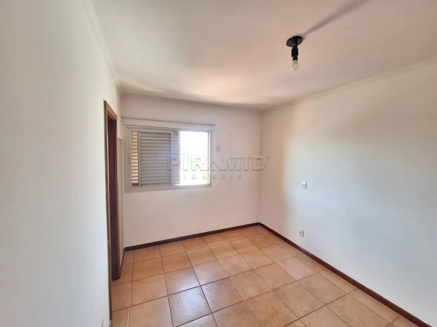 Alugar Apartamento / Padr&atilde;o em Ribeir&atilde;o Preto R$ 1.200,00 - Foto 10