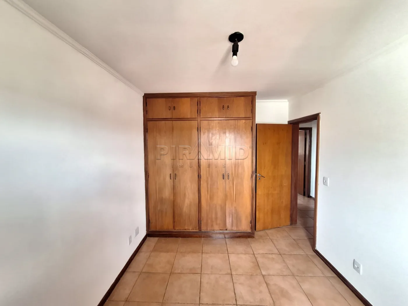 Alugar Apartamento / Padr&atilde;o em Ribeir&atilde;o Preto R$ 1.200,00 - Foto 11