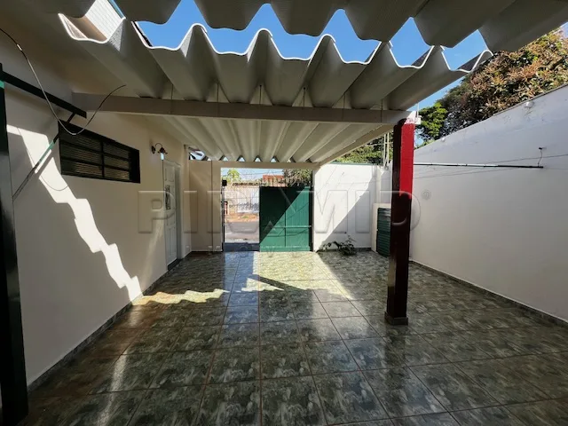 Alugar Casa / Padr&atilde;o em Ribeir&atilde;o Preto R$ 1.490,00 - Foto 2