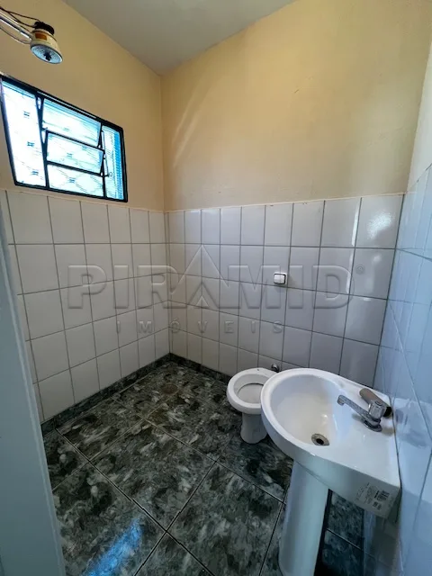 Alugar Casa / Padr&atilde;o em Ribeir&atilde;o Preto R$ 1.490,00 - Foto 14