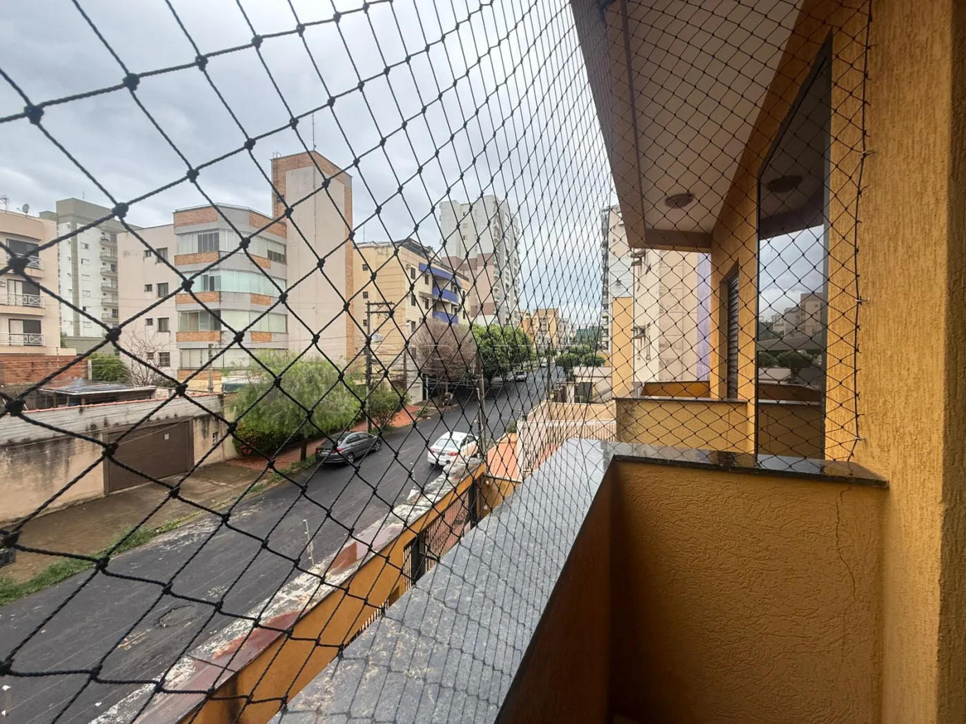 Alugar Apartamento / Padr&atilde;o em Ribeir&atilde;o Preto R$ 1.200,00 - Foto 4