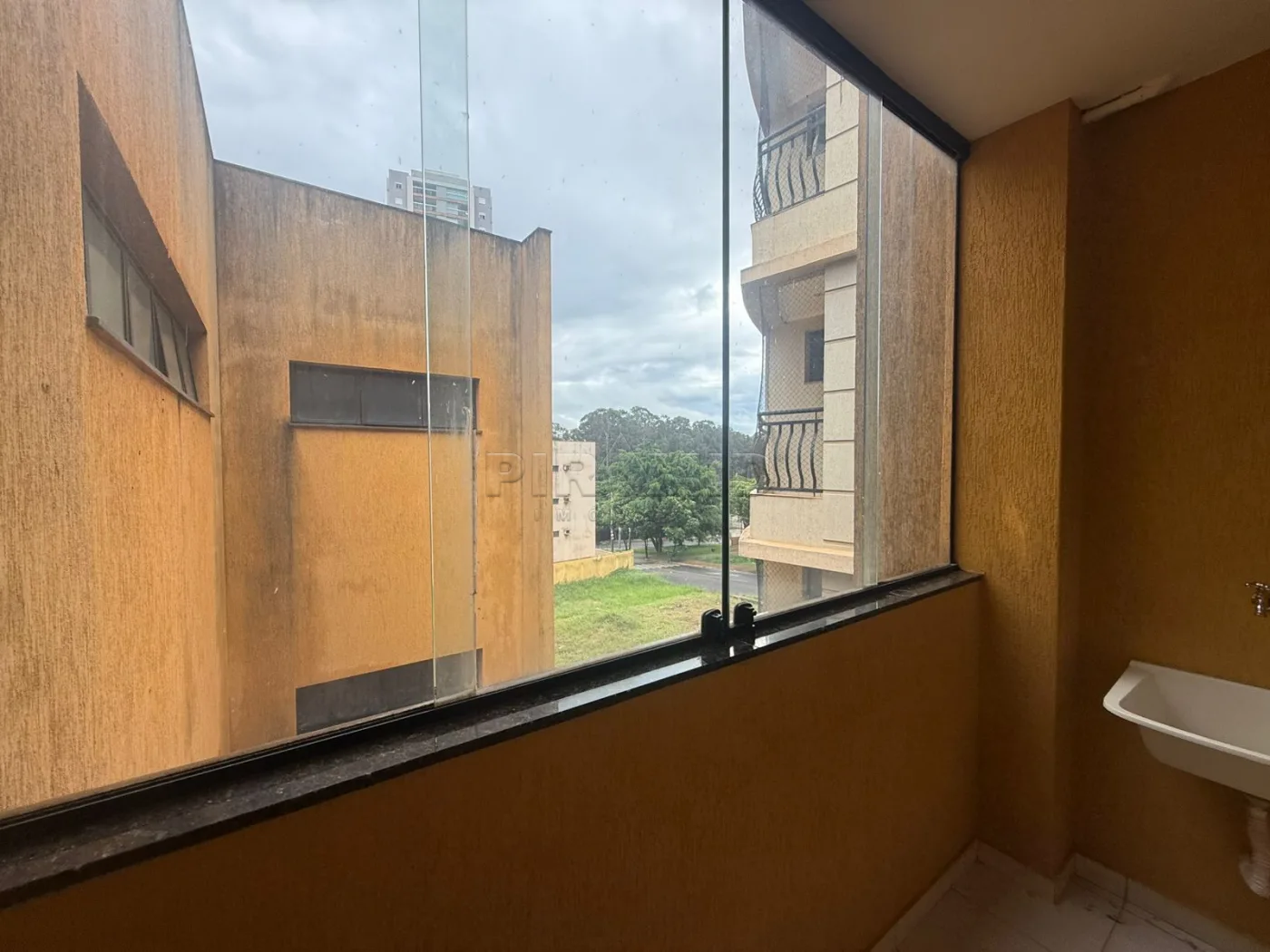 Alugar Apartamento / Padr&atilde;o em Ribeir&atilde;o Preto R$ 1.200,00 - Foto 16