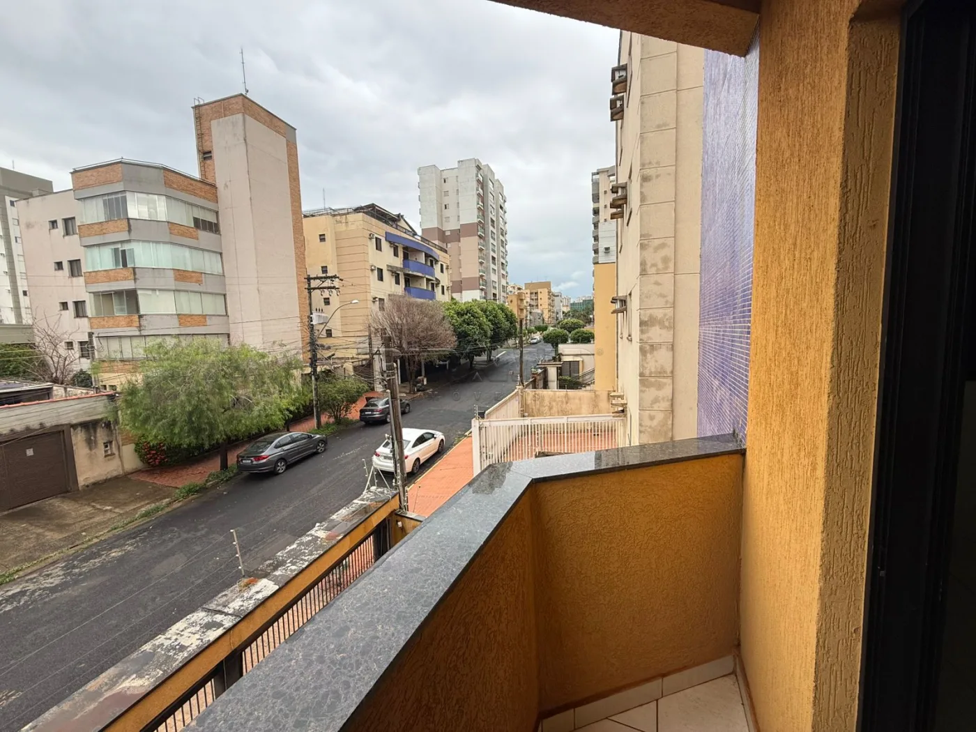 Alugar Apartamento / Padr&atilde;o em Ribeir&atilde;o Preto R$ 1.200,00 - Foto 4