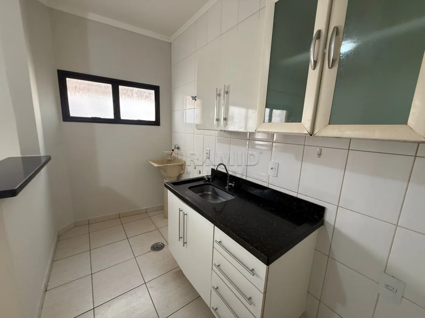 Alugar Apartamento / Padr&atilde;o em Ribeir&atilde;o Preto R$ 1.200,00 - Foto 14