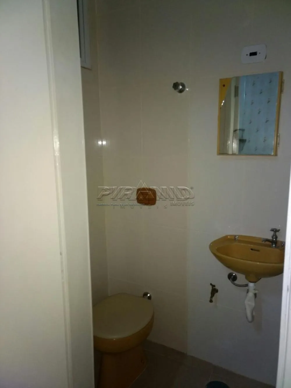 Alugar Apartamento / Padr&atilde;o em Ribeir&atilde;o Preto R$ 1.400,00 - Foto 3