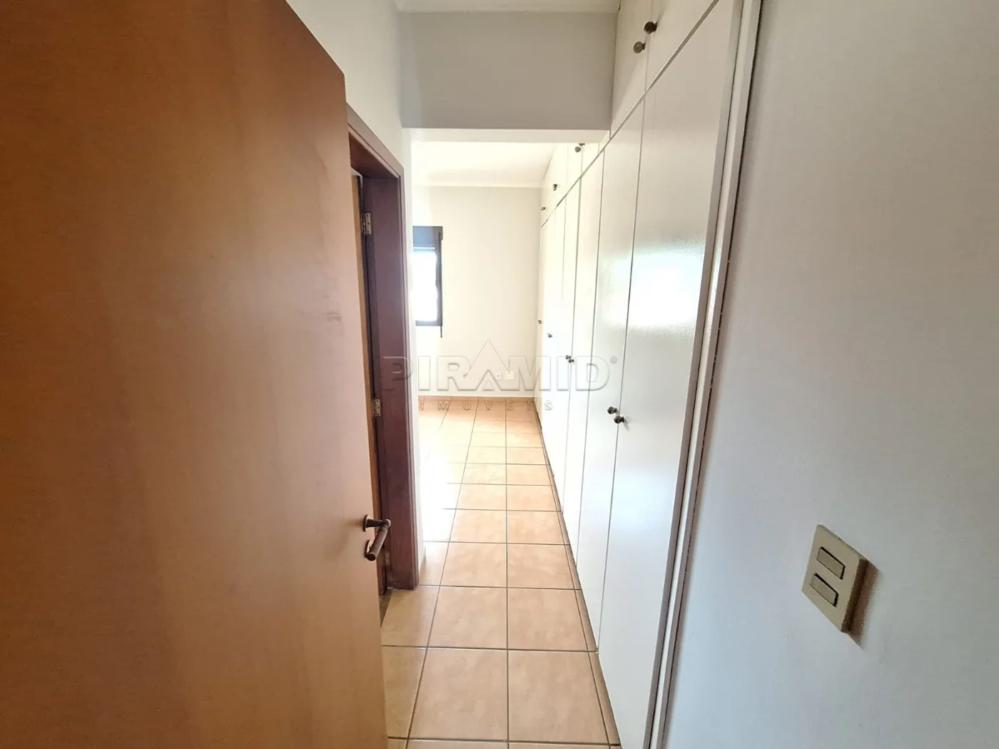 Alugar Apartamento / Padr&atilde;o em Ribeir&atilde;o Preto R$ 2.800,00 - Foto 12