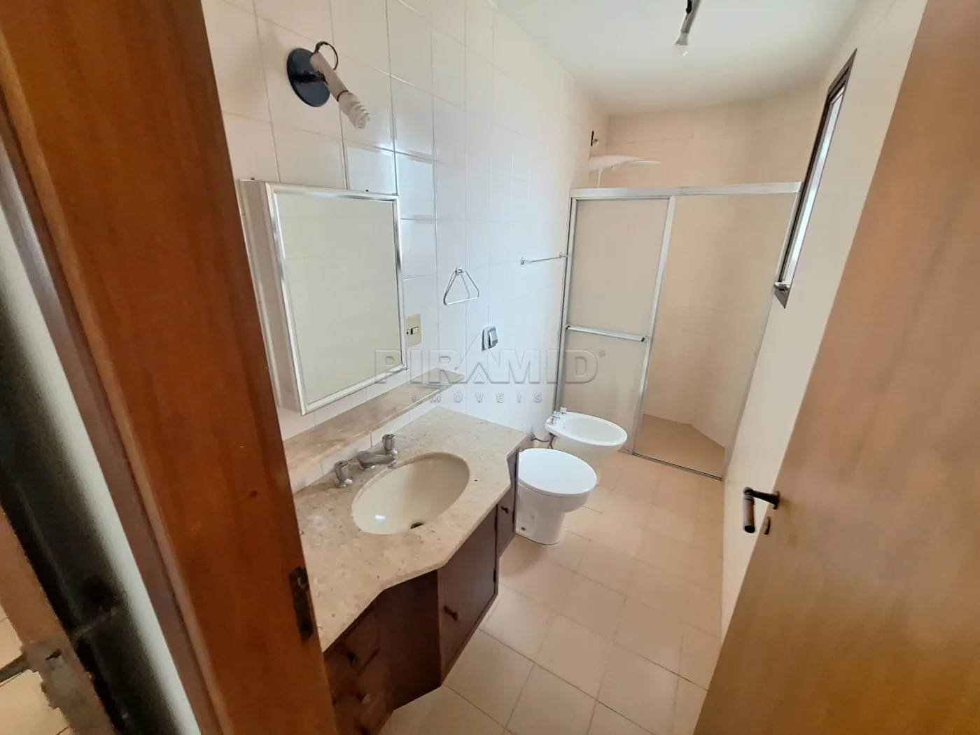 Alugar Apartamento / Padr&atilde;o em Ribeir&atilde;o Preto R$ 2.800,00 - Foto 15