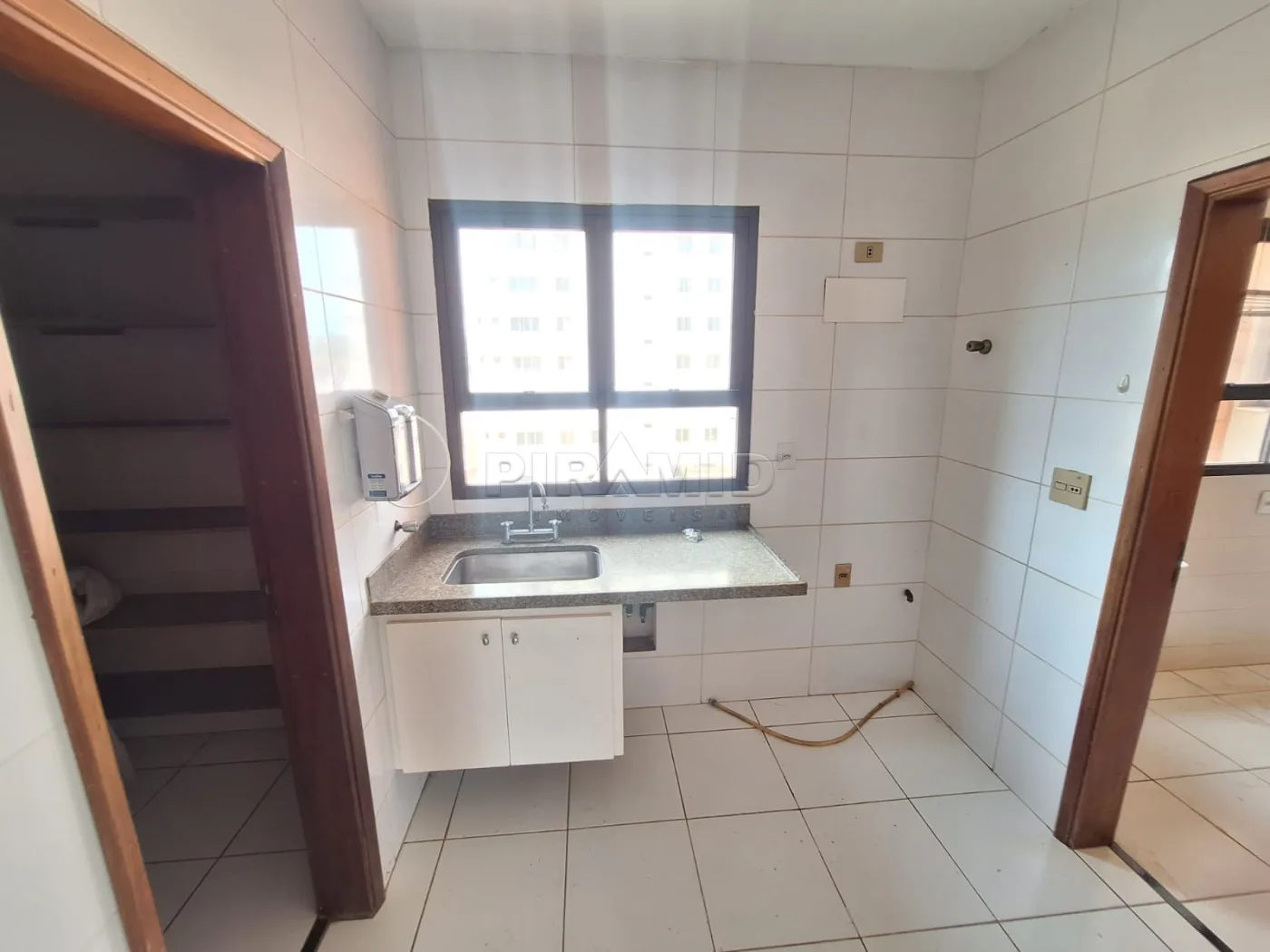 Alugar Apartamento / Padr&atilde;o em Ribeir&atilde;o Preto R$ 2.800,00 - Foto 17