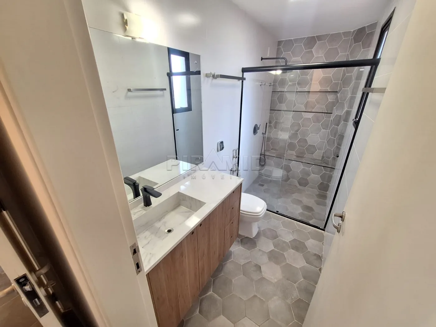 Alugar Apartamento / Padr&atilde;o em Ribeir&atilde;o Preto R$ 3.000,00 - Foto 17