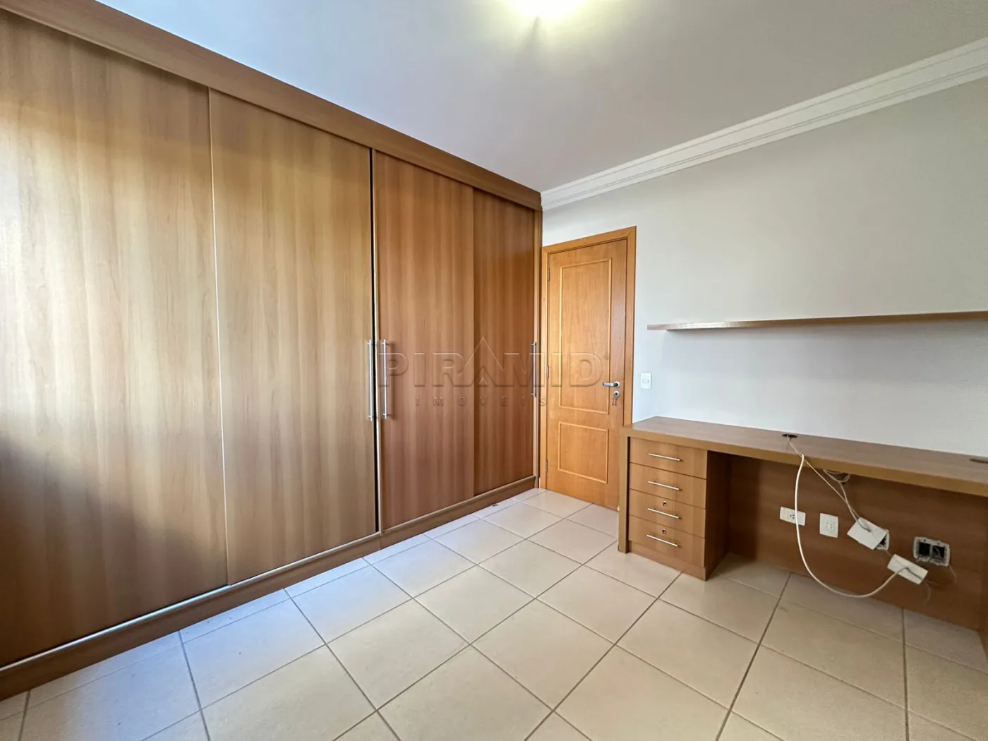 Alugar Apartamento / Padr&atilde;o em Ribeir&atilde;o Preto R$ 2.500,00 - Foto 16