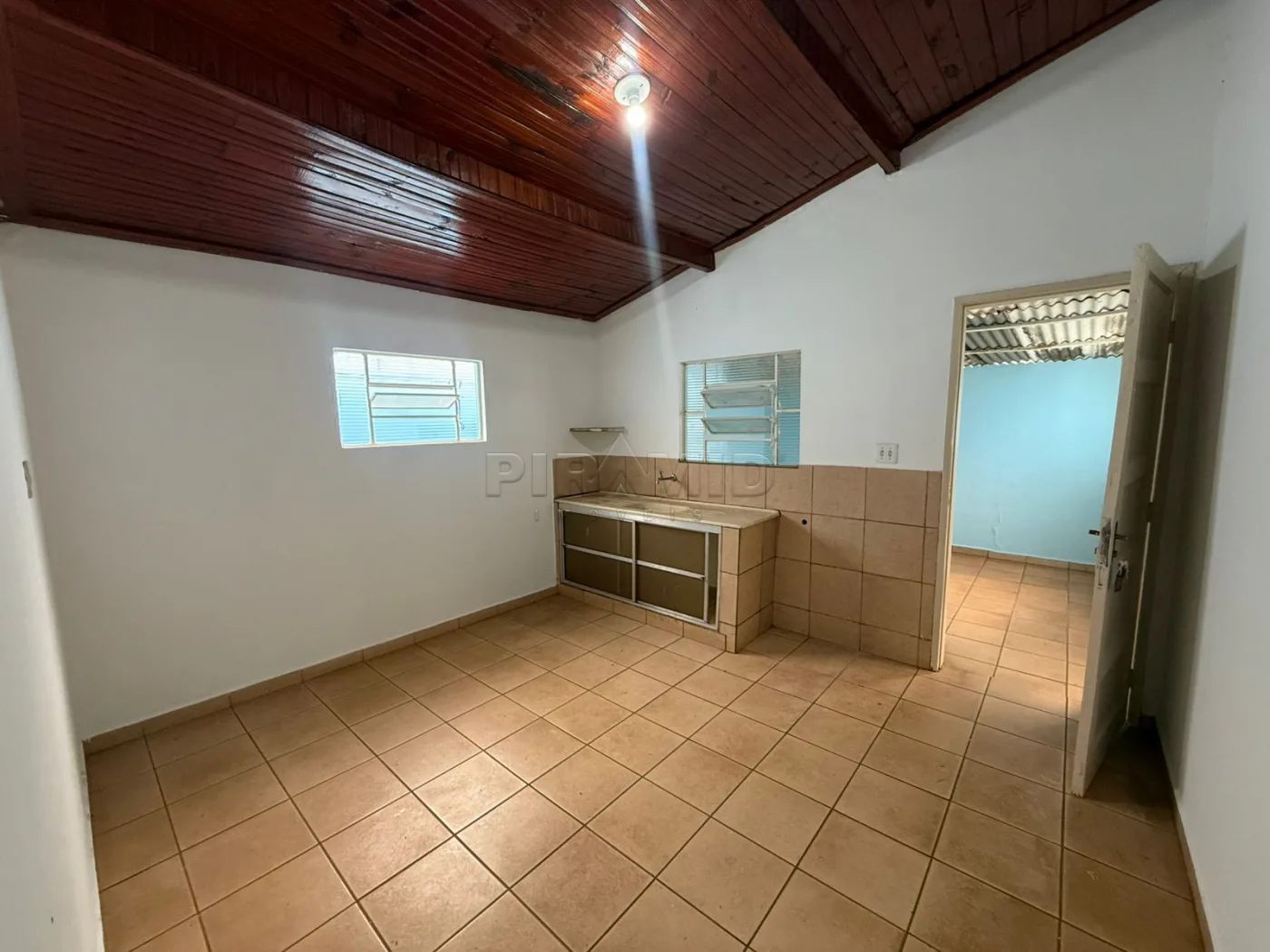 Alugar Comercial / Casa em Ribeir&atilde;o Preto R$ 1.500,00 - Foto 1
