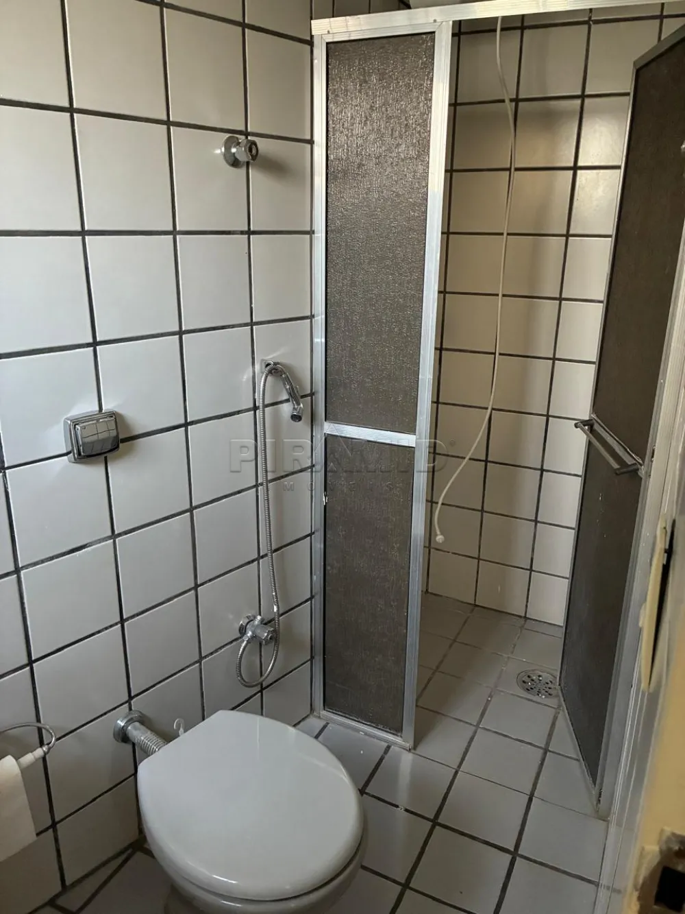 Alugar Apartamento / Padr&atilde;o em Ribeir&atilde;o Preto R$ 800,00 - Foto 14