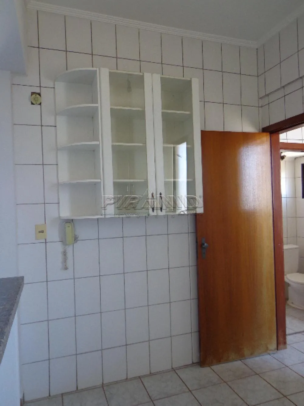 Alugar Apartamento / Padr&atilde;o em Ribeir&atilde;o Preto R$ 1.000,00 - Foto 11