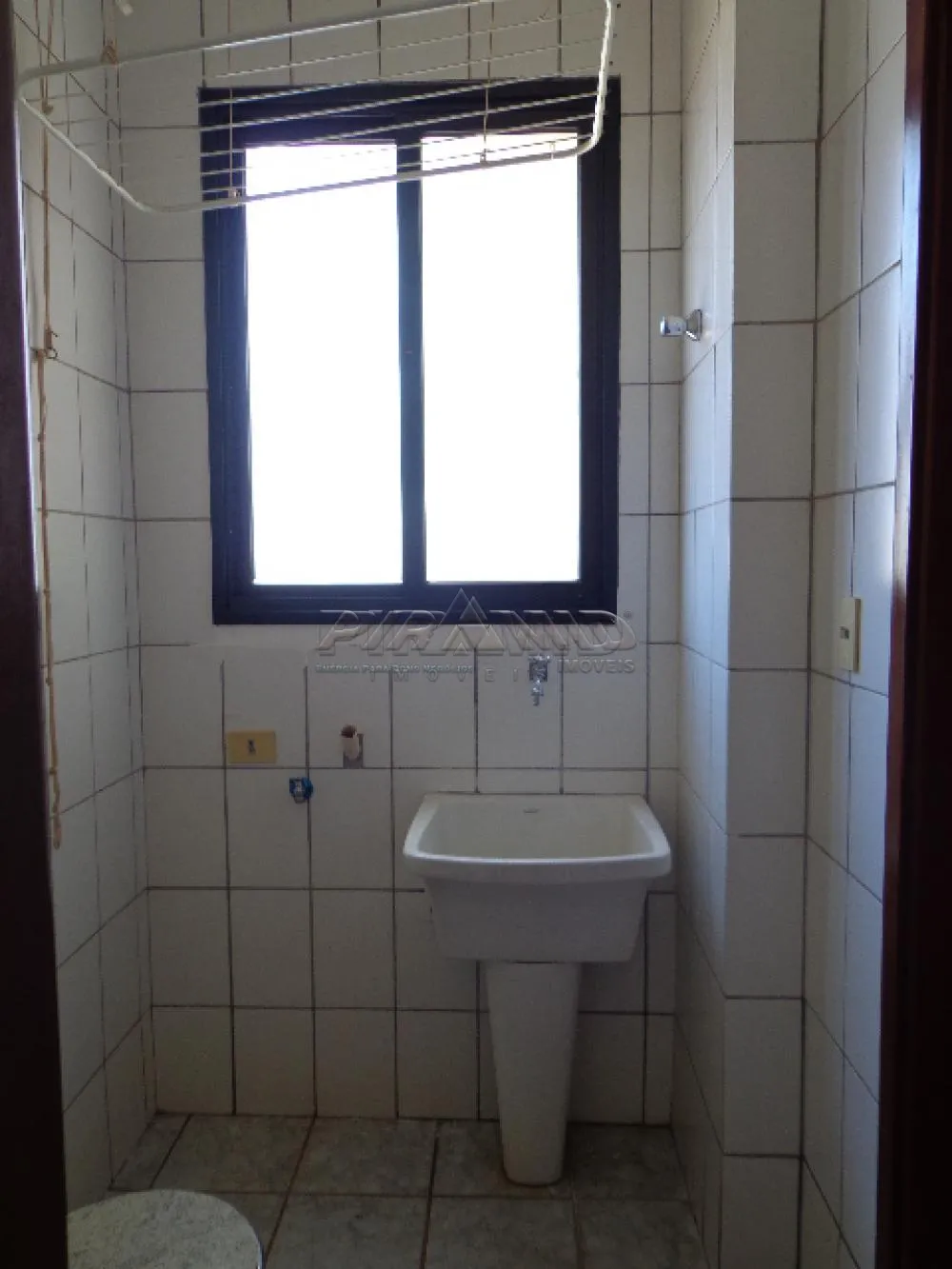 Alugar Apartamento / Padr&atilde;o em Ribeir&atilde;o Preto R$ 1.000,00 - Foto 12