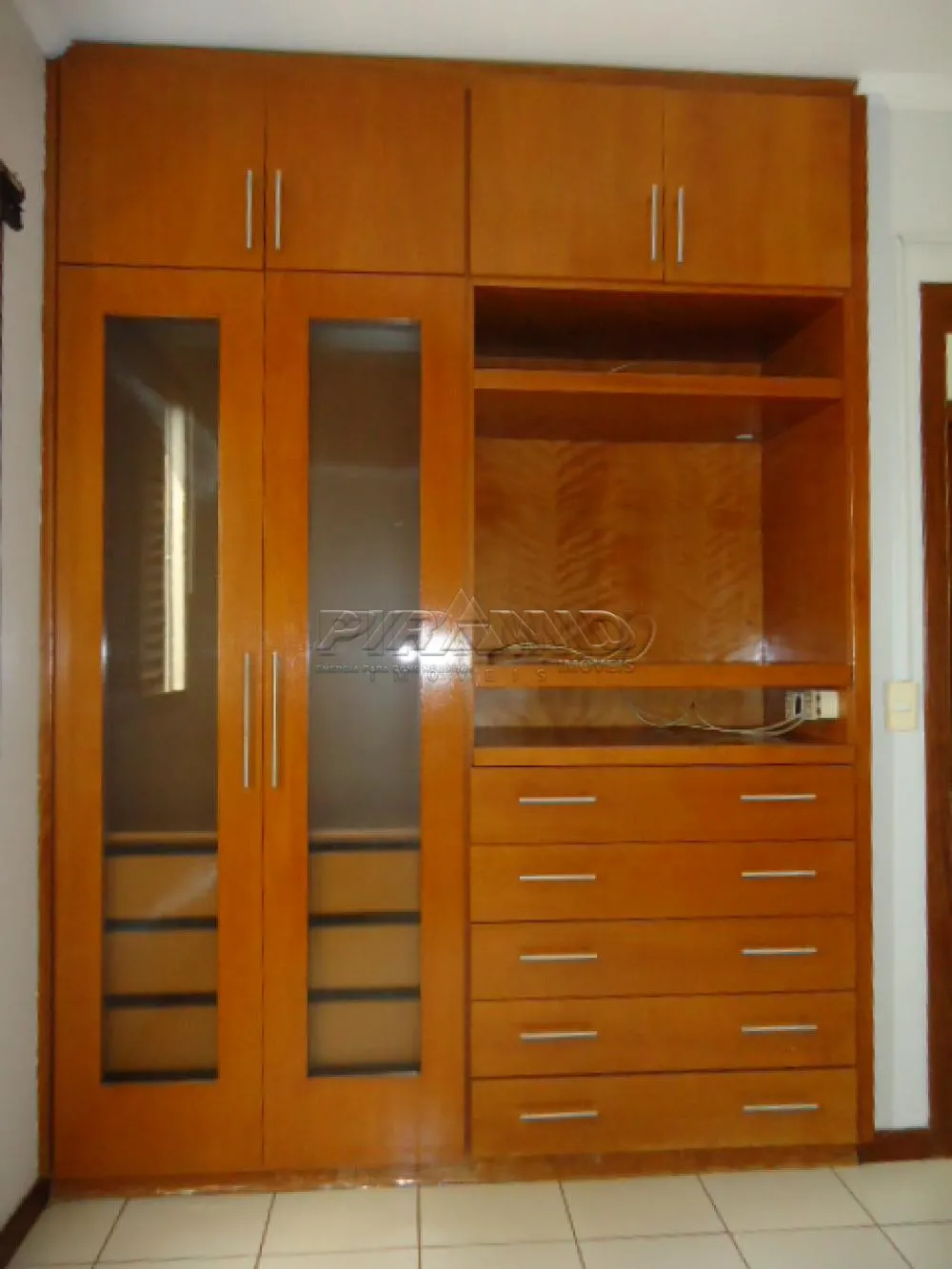 Alugar Apartamento / Padr&atilde;o em Ribeir&atilde;o Preto R$ 1.010,00 - Foto 3