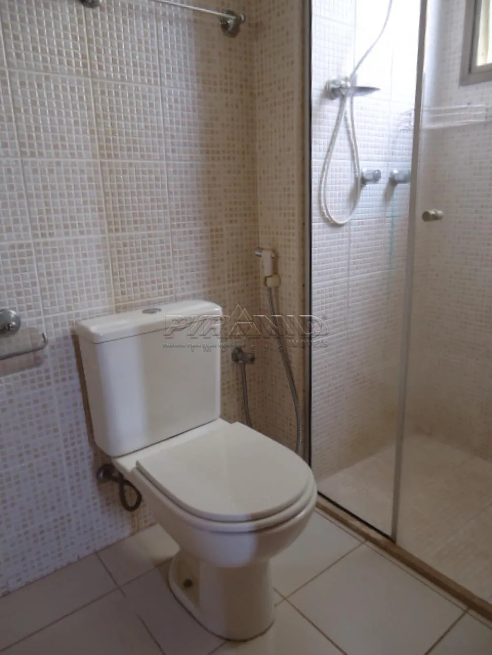 Alugar Apartamento / Padr&atilde;o em Ribeir&atilde;o Preto R$ 1.010,00 - Foto 5