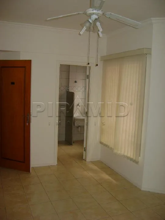 Alugar Apartamento / Padr&atilde;o em Ribeir&atilde;o Preto R$ 1.300,00 - Foto 1