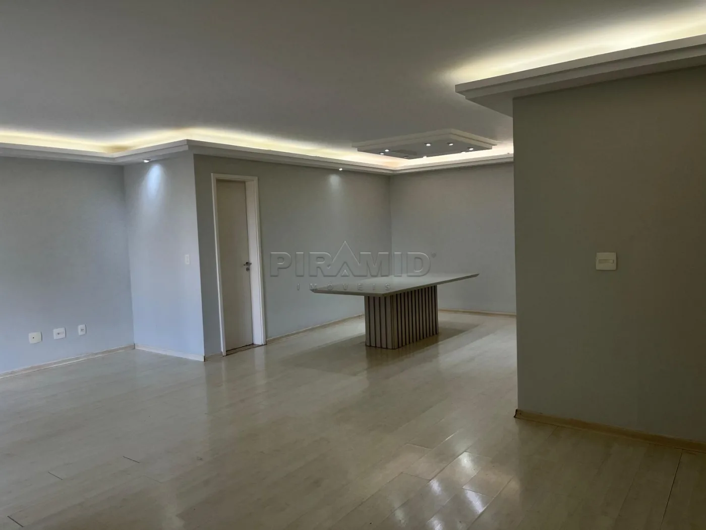 Alugar Apartamento / Padr&atilde;o em Ribeir&atilde;o Preto R$ 2.850,00 - Foto 2