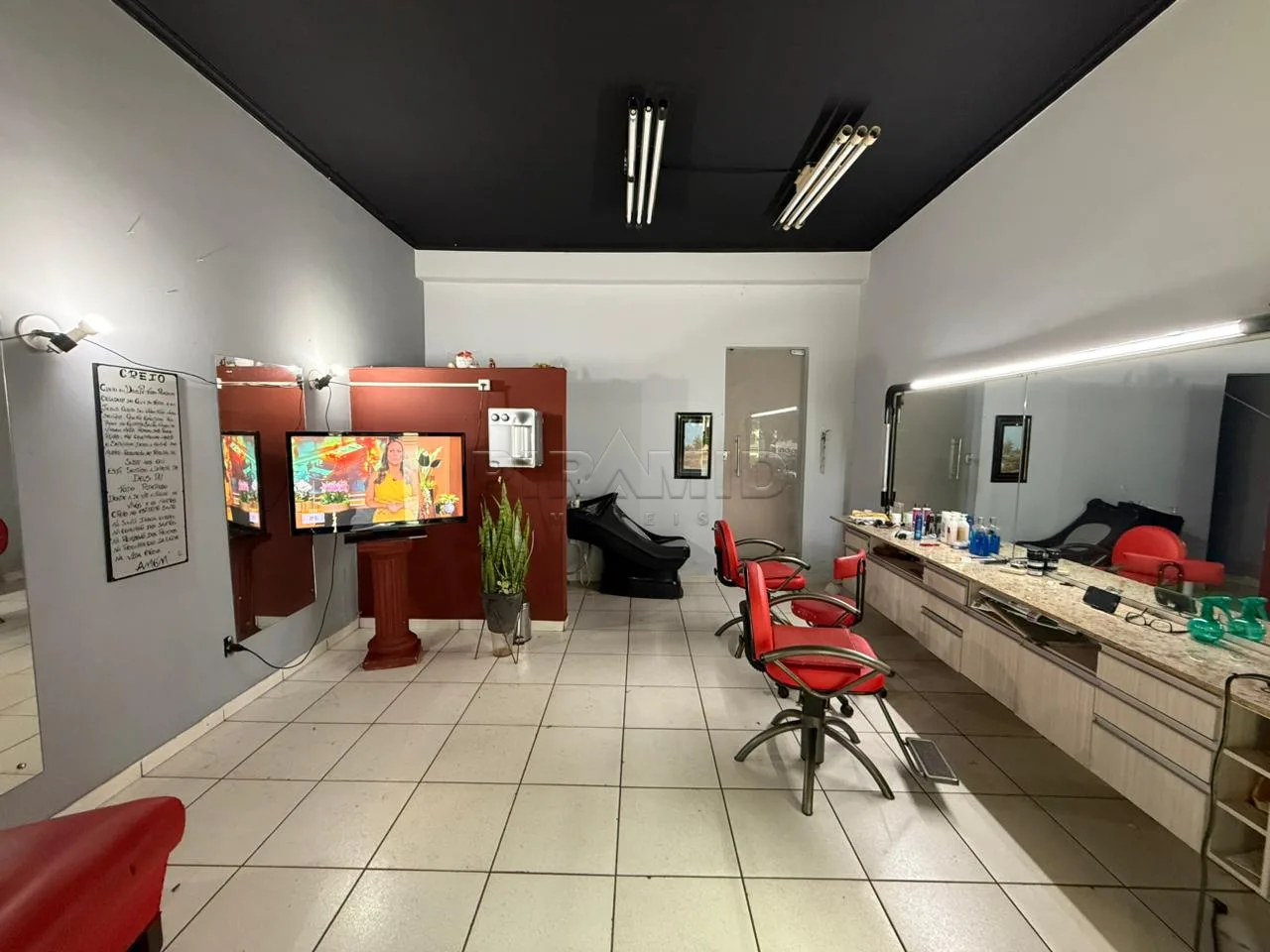 Alugar Casa / Padr&atilde;o em Ribeir&atilde;o Preto R$ 300,00 - Foto 2