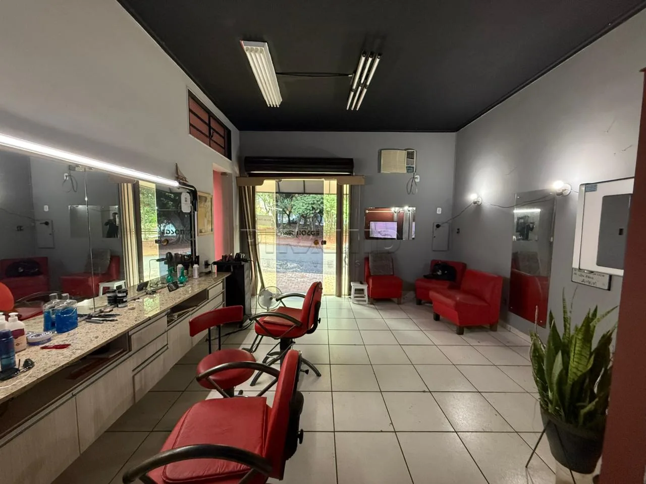 Alugar Casa / Padr&atilde;o em Ribeir&atilde;o Preto R$ 300,00 - Foto 3