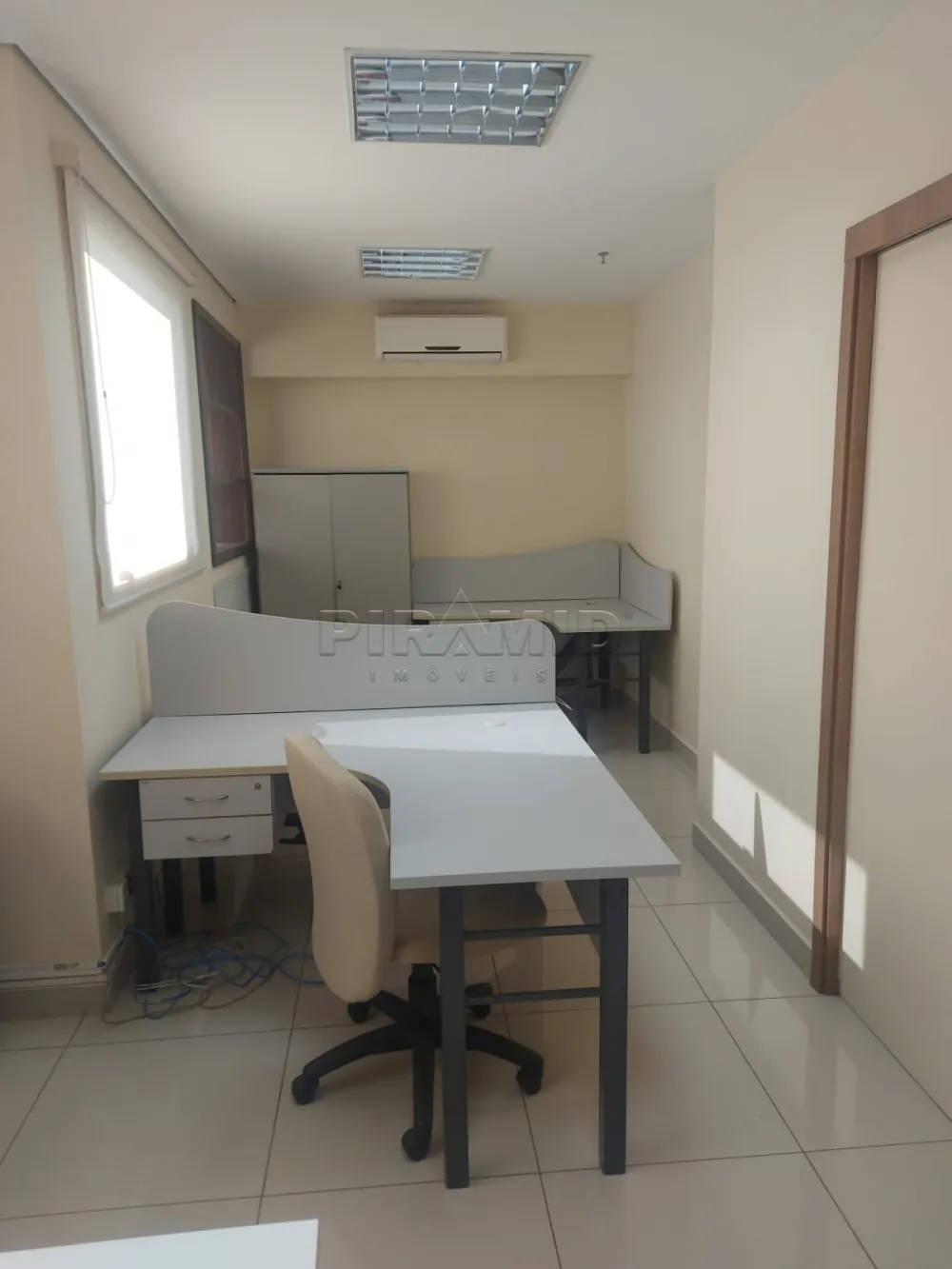 Alugar Comercial / Sala em Ribeir&atilde;o Preto R$ 2.600,00 - Foto 4