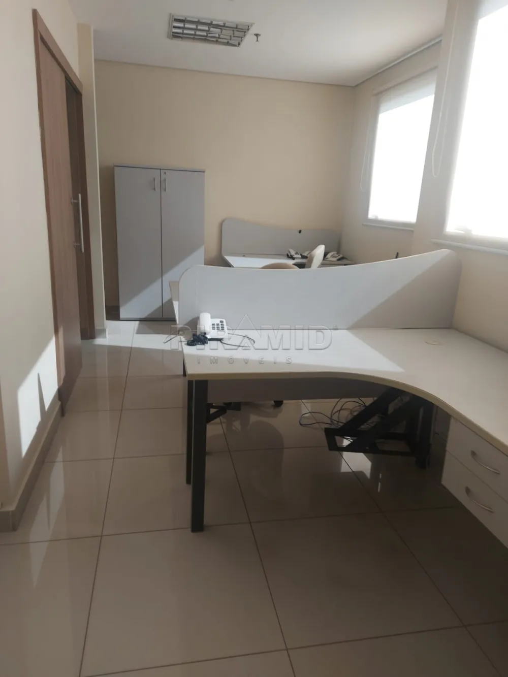 Alugar Comercial / Sala em Ribeir&atilde;o Preto R$ 2.600,00 - Foto 5