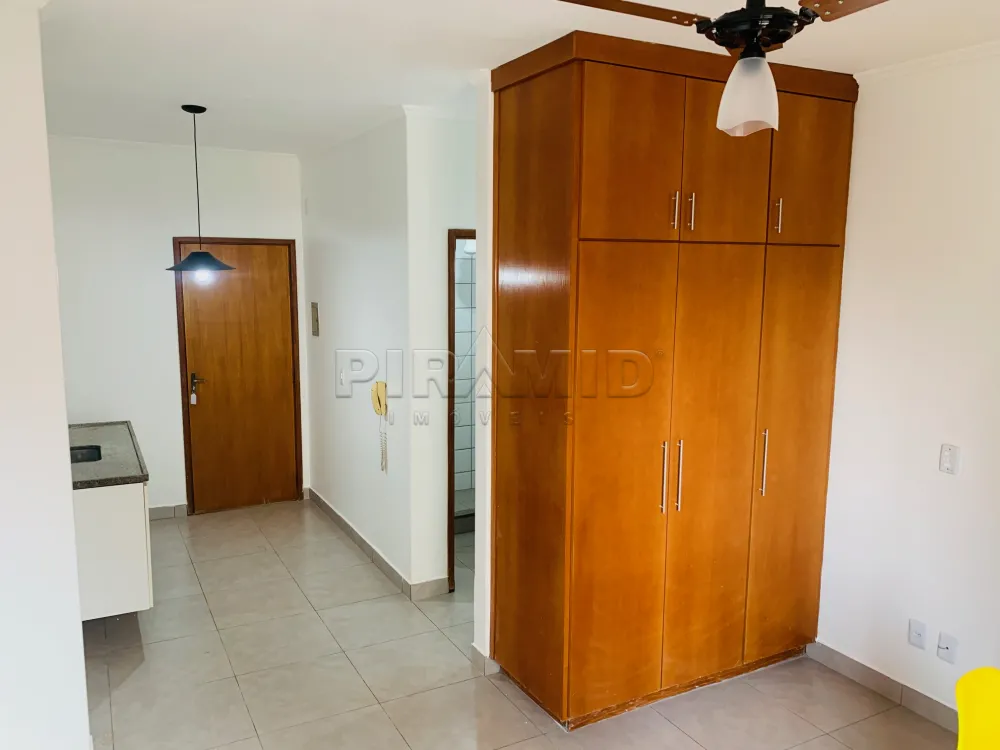 Alugar Apartamento / Padr&atilde;o em Ribeir&atilde;o Preto R$ 1.050,00 - Foto 2