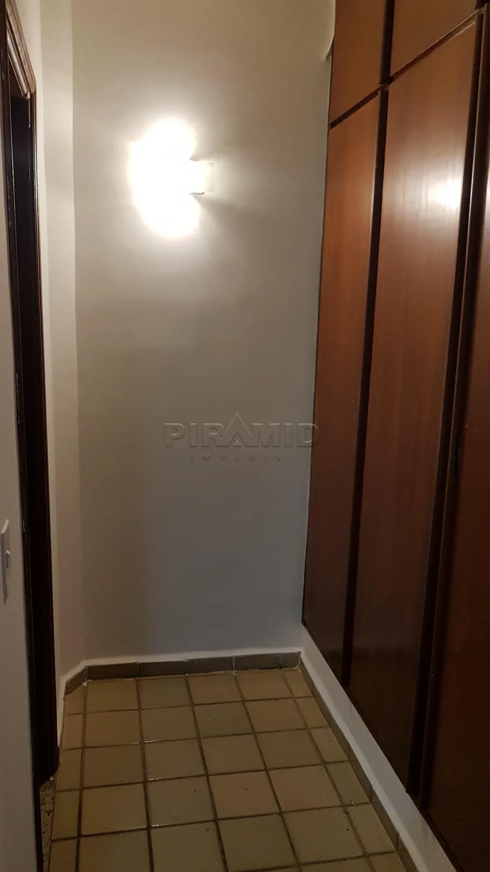 Alugar Apartamento / Padr&atilde;o em Ribeir&atilde;o Preto R$ 950,00 - Foto 6