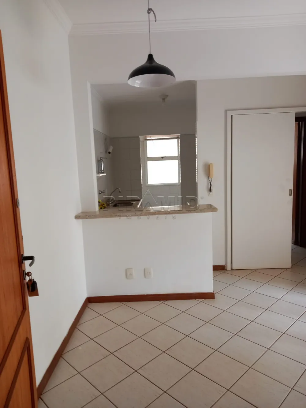 Alugar Apartamento / Padr&atilde;o em Ribeir&atilde;o Preto R$ 1.100,00 - Foto 1