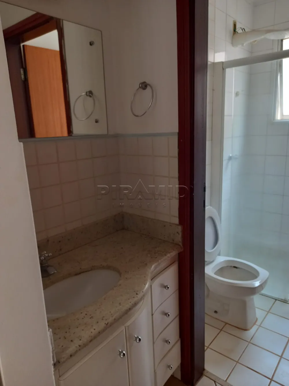 Alugar Apartamento / Padr&atilde;o em Ribeir&atilde;o Preto R$ 1.100,00 - Foto 3