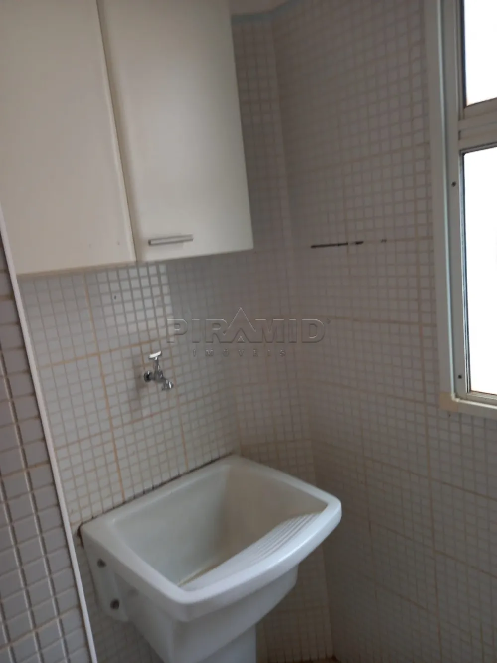 Alugar Apartamento / Padr&atilde;o em Ribeir&atilde;o Preto R$ 1.100,00 - Foto 9