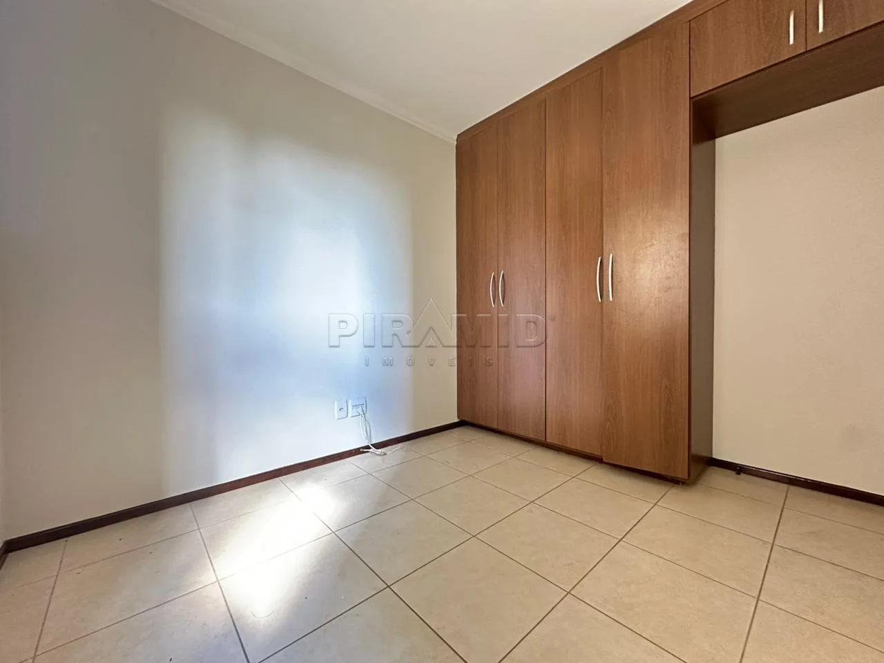Alugar Apartamento / Padr&atilde;o em Ribeir&atilde;o Preto R$ 2.400,00 - Foto 8