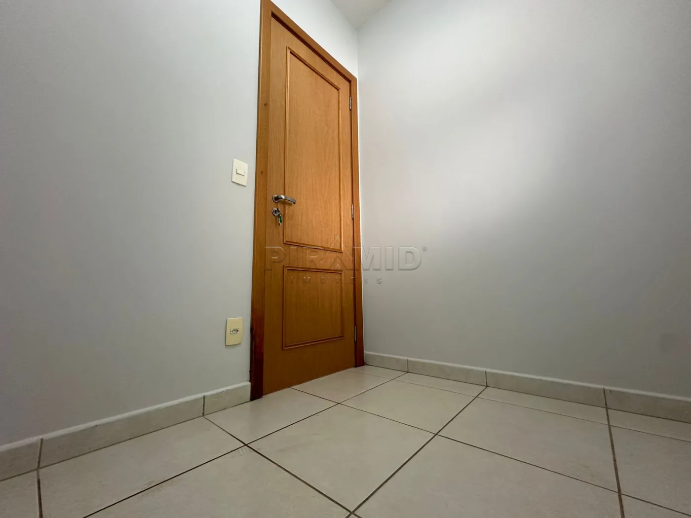 Alugar Apartamento / Padr&atilde;o em Ribeir&atilde;o Preto R$ 6.000,00 - Foto 9