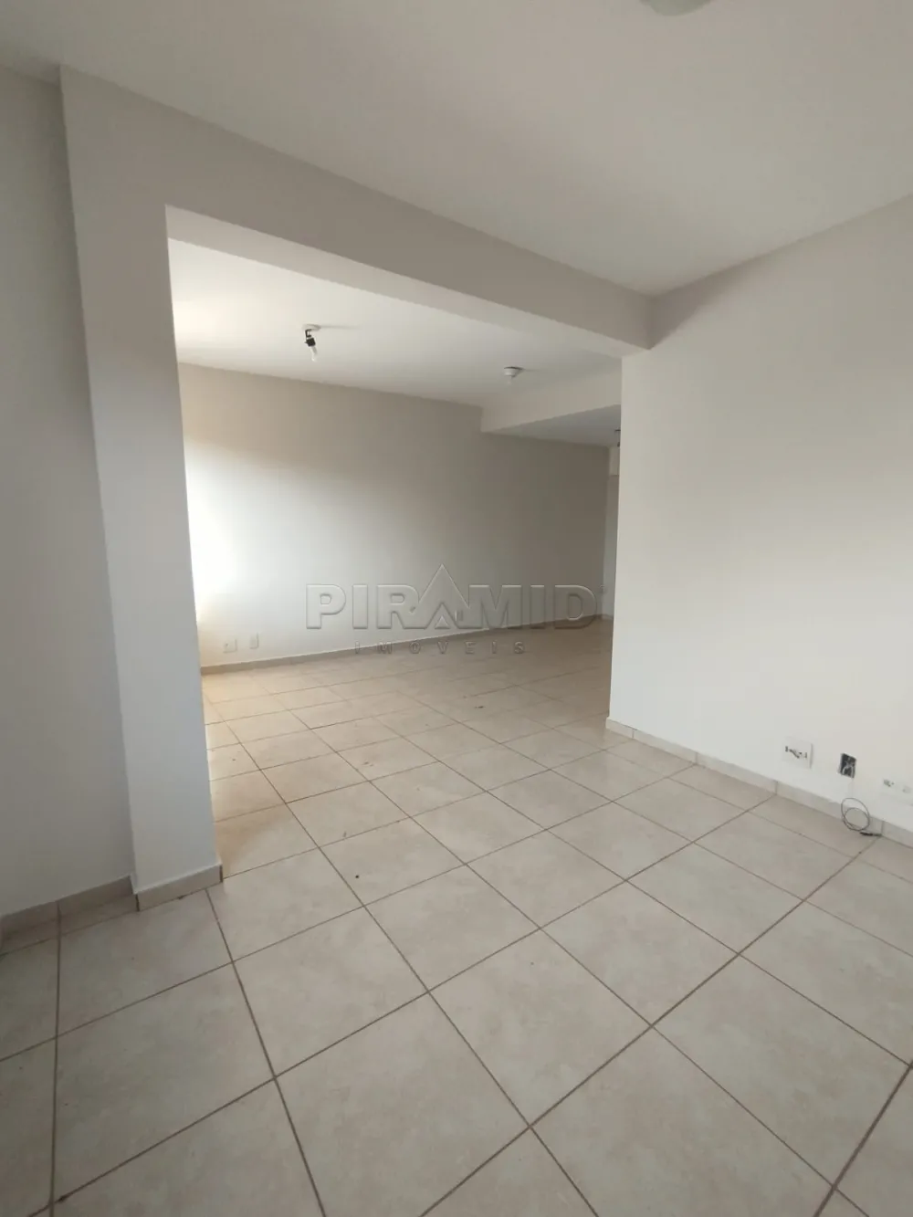 Alugar Casa / Condom&iacute;nio em Ribeir&atilde;o Preto R$ 2.700,00 - Foto 4