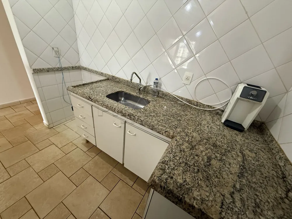 Alugar Apartamento / Kitchnet em Ribeir&atilde;o Preto R$ 1.050,00 - Foto 17